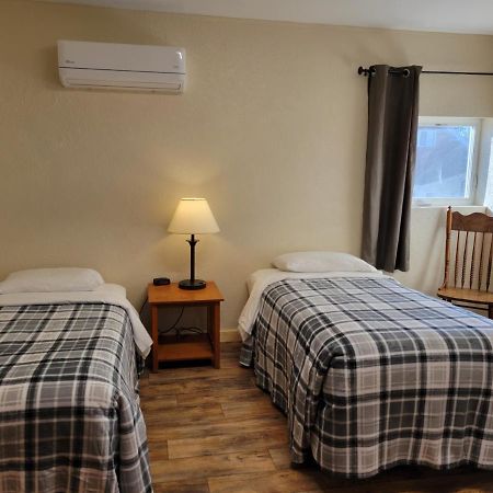 Little River Inn Motel Leon 외부 사진