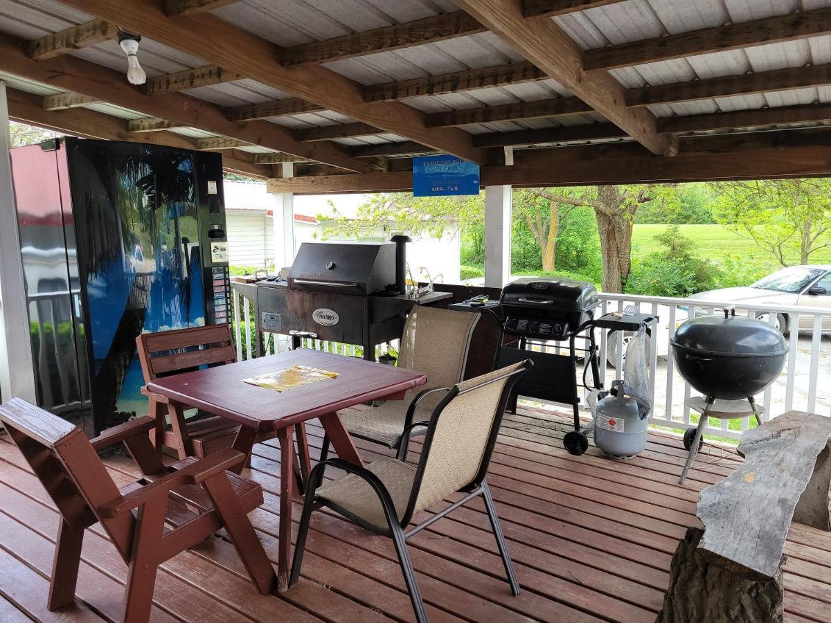Little River Inn Motel Leon 외부 사진