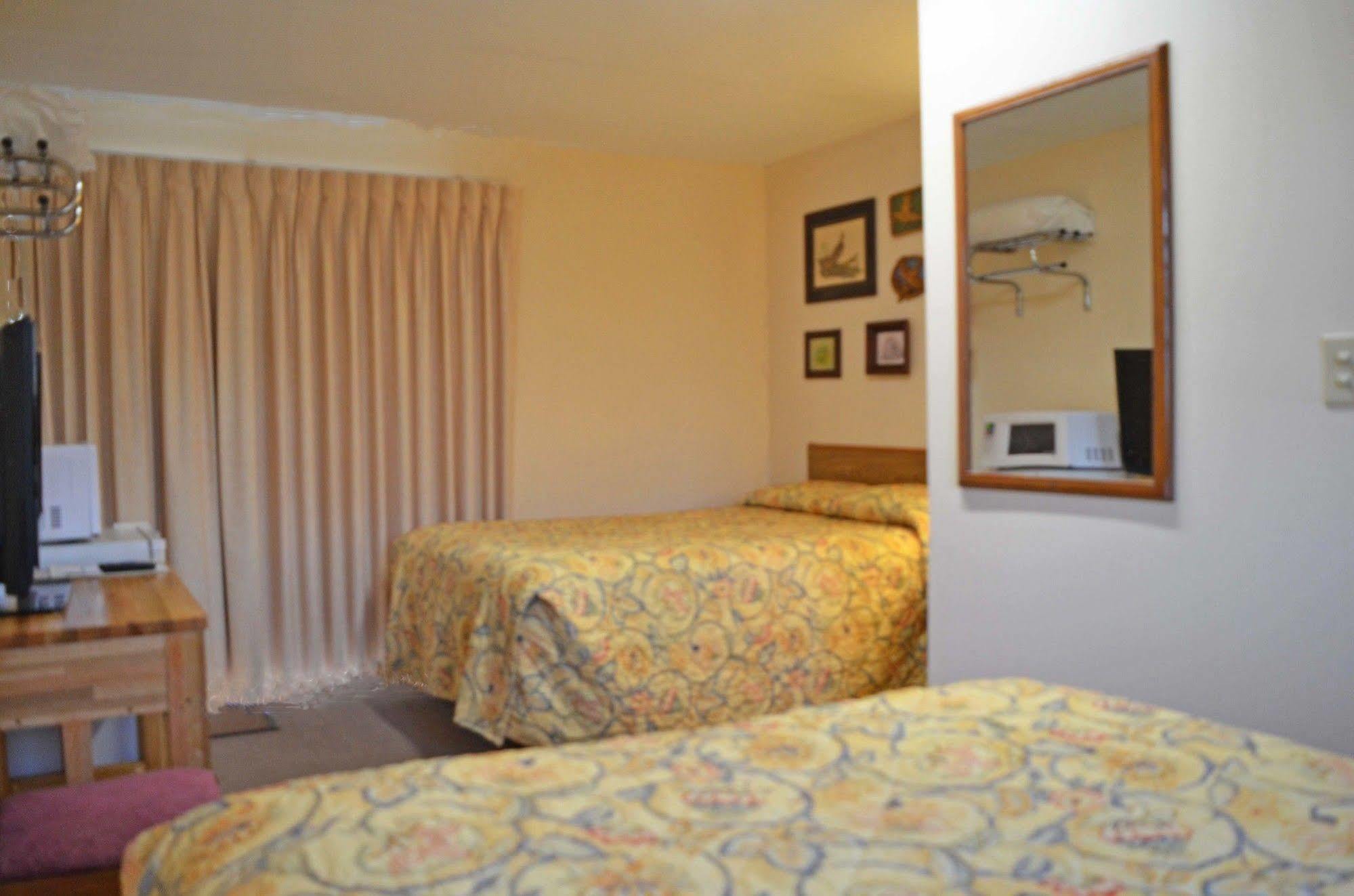 Little River Inn Motel Leon 외부 사진