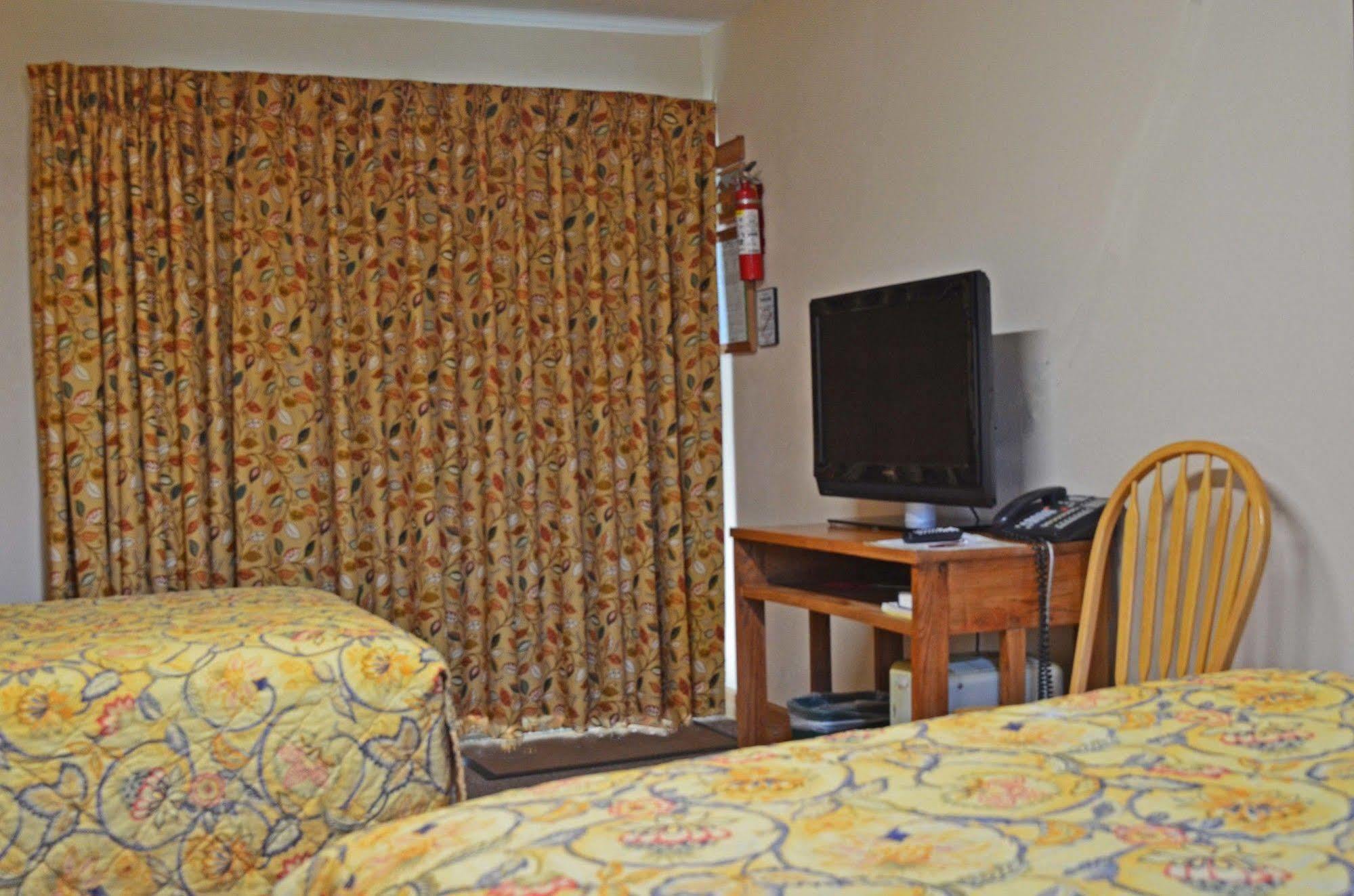 Little River Inn Motel Leon 외부 사진